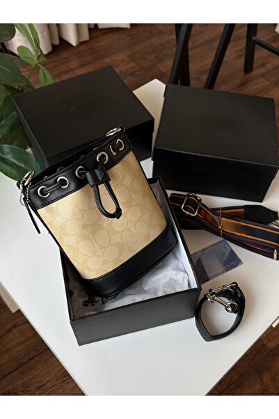 Ropi Most requested: A distinctive and elegant luxury women's Clutch Bag