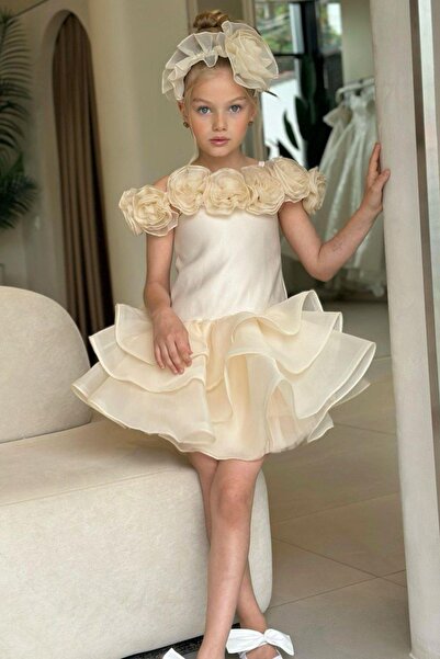 Riccotarz Κοριτσίστικο βραδινό φόρεμα με γιακά Μαντόνα, μπεζ χρώμα με φουσκωτ...