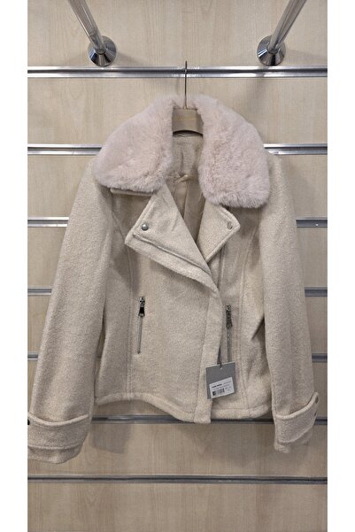 Park Moda Women's Short Coat Collar Fur-Trimmed