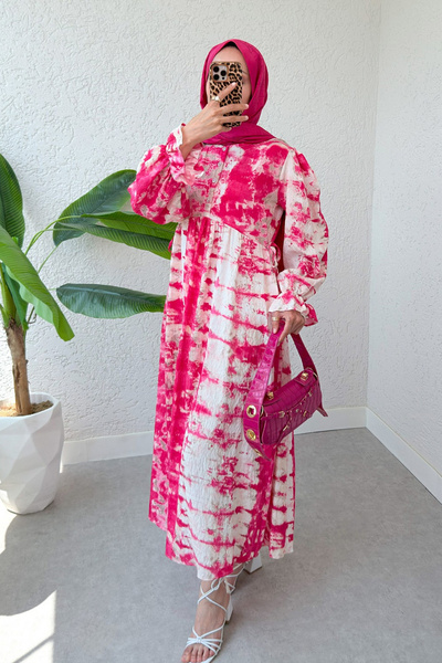 zenne Long dress with elastic sleeves and side lace detail fuchsia