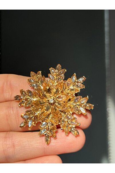 begüm jewelery KREM RENKLİ DAMLA TAŞLARLA İŞLENMİŞ ÇİÇEK MODEL TASARIM BROŞ