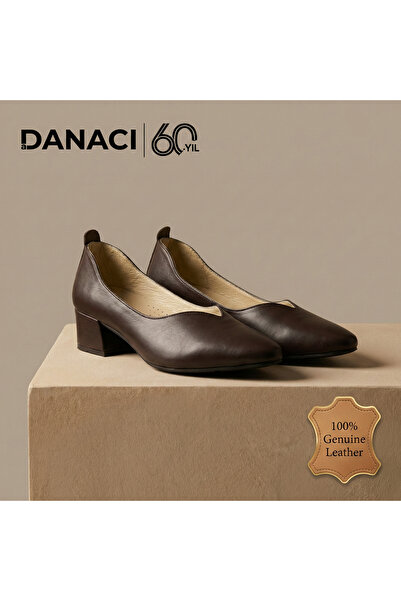 DANACI Hakiki Deri Siyah Alçak Kalın Topuklu Kadın Ayakkabı