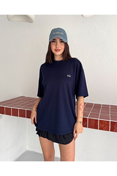 CİO Women's short-sleeved cotton t-shirt with a modern design and multiple co...