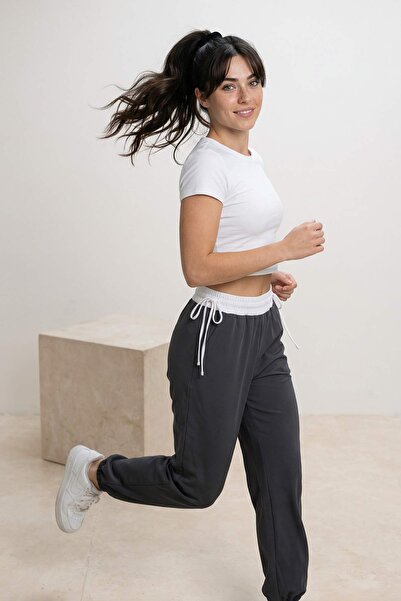 Trendyol Collection Anthrazitfarbene, mit Schnürung verzierte, gestrickte Spo...