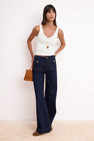 Trendyol Collection Ecru pripijena majica bez rukava sa V-izrezom, debelim na...