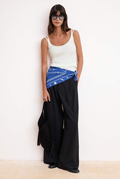 Trendyol Collection Ecru obična majica bez rukava sa tankim bretenima i ovrat...