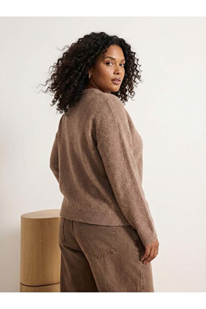 Trendyol Curve Wardrobe Essentials Mink Soft Textured Wide Fit Basic Knitwear...