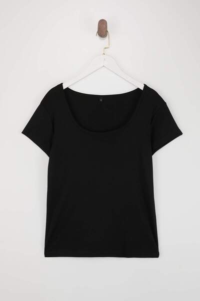 Trendyol Curve Black Soft Soft Fabric Knitted Plus Size Blouse Tbbss26Af00105