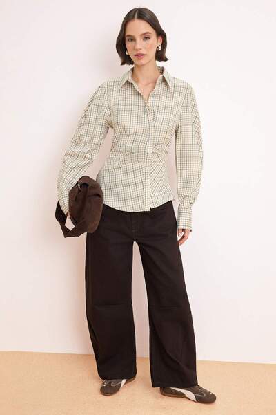 Trendyol Collection Πράσινο καρό υφαντό πουκάμισο με λεπτομέρεια στα μανίκια ...