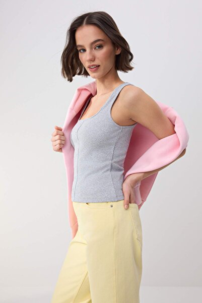 ترينديول كوليكشن أساسيات خزانة الملابس - بلوزة محبوكة مرنة باللون الرمادي الم...