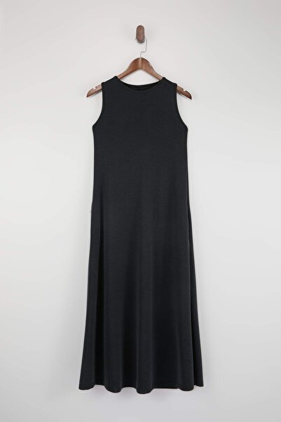 Trendyol Collection Anthrazitfarbenes, schlichtes, ärmelloses Midi-Modal-Stri...