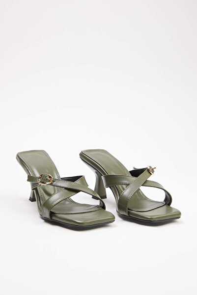 TRENDYOL SHOES Papuci cu toc de 7 cm pentru femei, cu cataramă aurie kaki, cu...