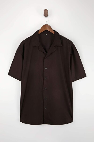 Trendyol Collection Braunes reguläres Herrenhemd TMNSS26GO00016