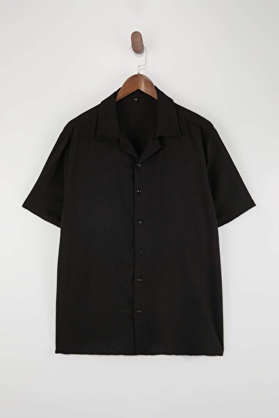 ترينديول كوليكشن قميص أسود مقاس كبير للرجال قصة فضفاضة TMNSS26AX00001