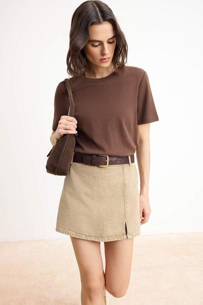 Trendyol Kollektion Beigefarbener Mini-Jeansrock mit Schlitz TWOSS23SR00091