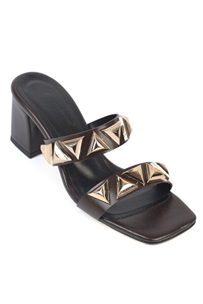 Capone Outfitters Aubrie Küt Burunlu Με μεταλλικό αξεσουάρ Γυναικεία παπούτσι...