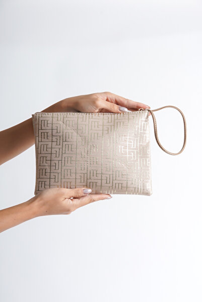 Capone Outfitters باريس حقيبة ساتان صغيرة بلون طبيعي