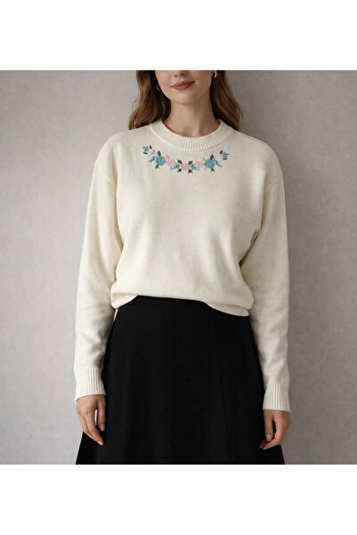 eksa tekstil Women's Ecru Crew Neck Sweater with Floral Embroidery