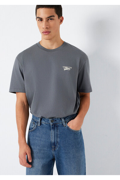 Mavi Печатана сива тениска с широка кройка / свободна кройка 0612840-80776