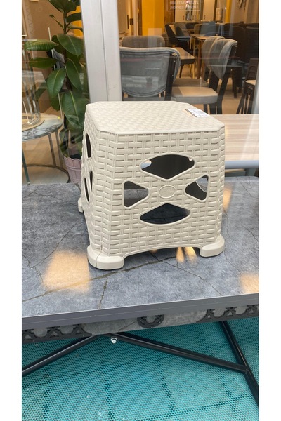 Yıldız Mobilya Rattan Sert Plastik Güneş’e Dayanklı Tabure 1 Adet