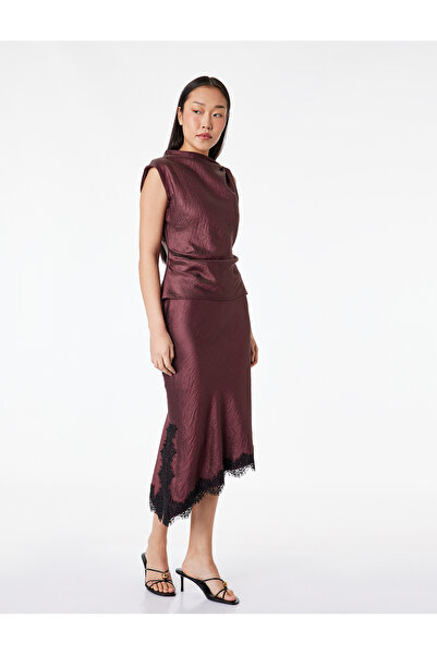 Koton Ασύμμετρη κομμένη φούστα με υφή και λεπτομέρεια από δαντέλα, μίντι σατέ...