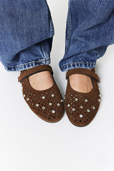 LUTVELIZADE Babet 2608 - Taş İşlemeli Bantlı Acı Kahve Süet Kadın Babet