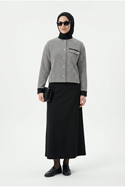 Armine TREND Costum din două piese cu buzunar ornamental cu nasturi aurii și ...