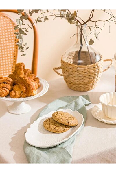 LC Waikiki Oval Presentation Plate 26 cm (S6)