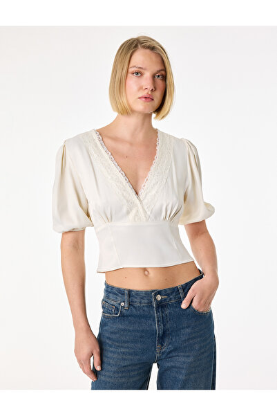 Koton Slim Fit Lace Detailed Short Balloon Sleeve V-Neck Satin Crop Blouse