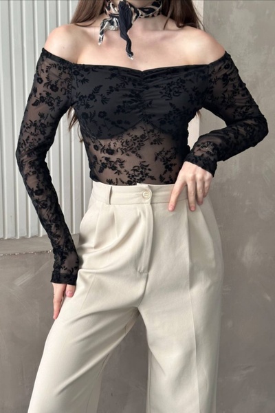 Safgiyim44 Madonna Collar Lace Blouse - Black