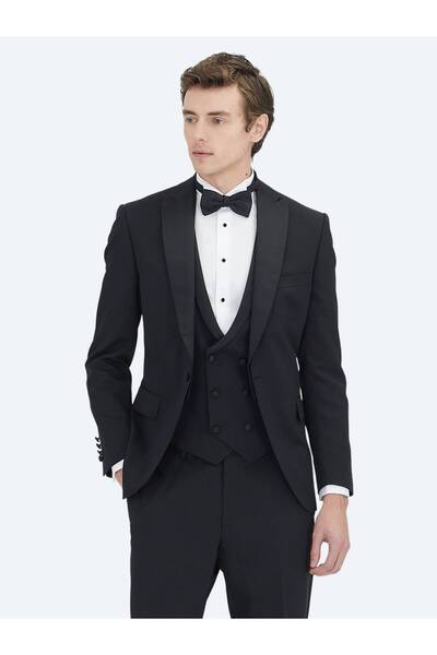 Kip بدلة سهرة سوداء مستقيمة بقصة ضيقة وياقة منسوجة على شكل حرف Y