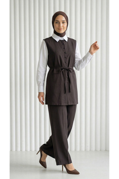 MİHRA STORE Costum cu vestă cu nasturi și aspect de buzunar cu dungi Kayra - ...