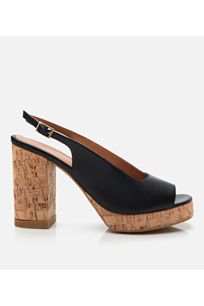 Hotiç Γυναικεία δερμάτινα μαύρα πέδιλα με τακούνι