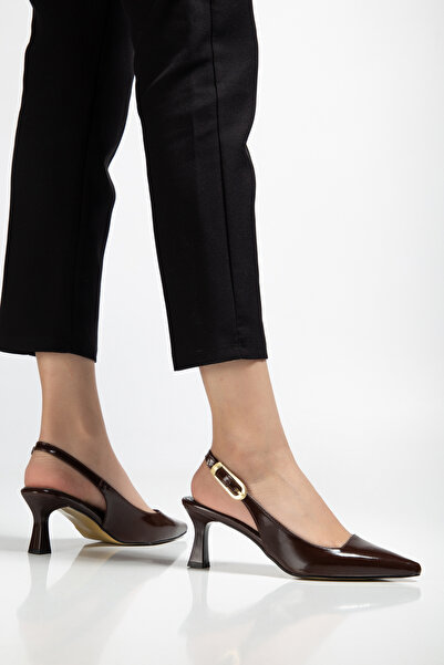 vanorio Καφέ χρυσή αγκράφα, μυτερή μύτη, κομψά και ευχάριστα, τα ενοικοδομημέ...