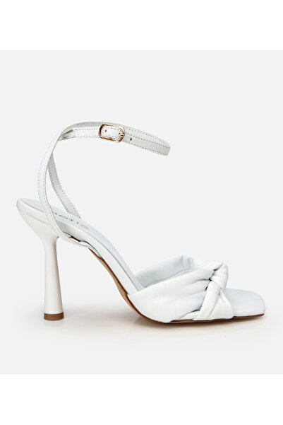 Hotiç Γυναικεία δερμάτινα πέδιλα με τακούνι σε λευκό χρώμα