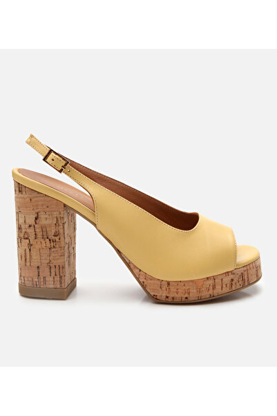 Hotiç Γυναικεία δερμάτινα πέδιλα με κίτρινο τακούνι