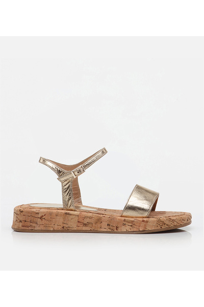 Hotiç صندل مسطح من الجلد باللون الذهبي للنساء