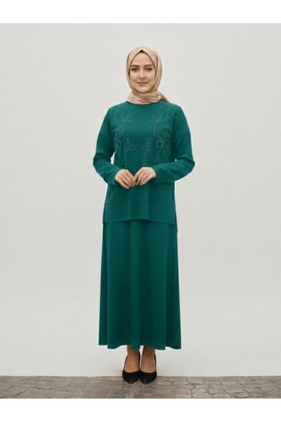 ribana Women's Crew Neck Floral Embroidered Sweatshirt with Slit Detail, Elastic Waist Skirt Hijab Set
