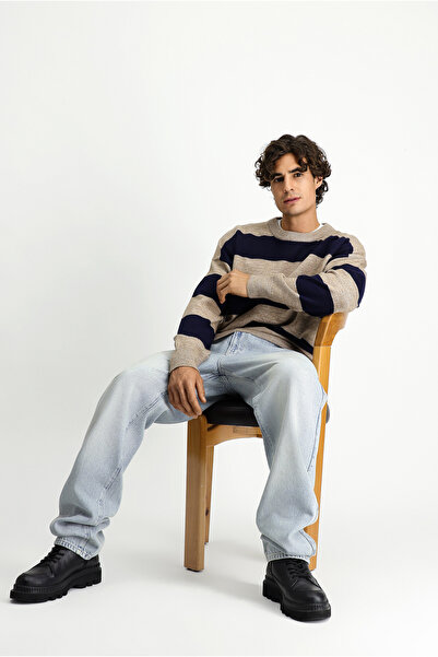 Kiğılı Πλεκτό πουλόβερ με κανονική εφαρμογή με λαιμόκοψη