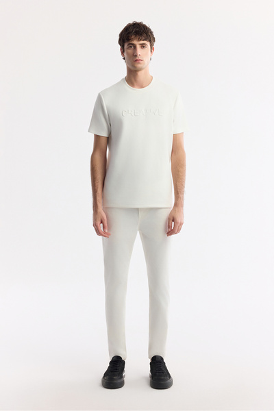 Avva Muške off-white klasične pamučne hlače uskog kroja sa mekim dodirom B003038