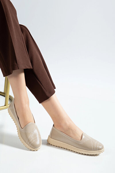 geeta Women's Daily Comfort Shoes Beige