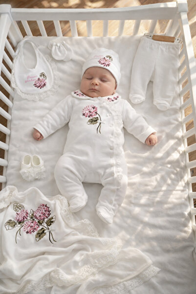 Mert Baby 10-Piece Organic Hospital Discharge Set with Hydrangea Flowers, 100...