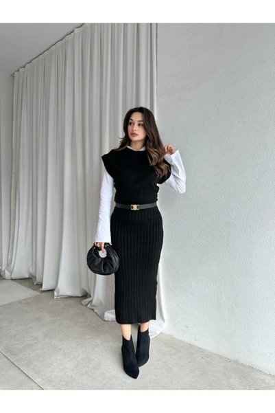 Rabia Çelik Kadın Siyah Yarım Boğazlı Kazak ve Yüksek Bel Etek Takım
