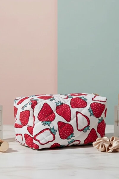 Bestway ve Diğeri حقيبة مكياج مبطنة للسفر والصحة بنمط الفراولة