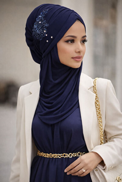 Aişe tesettür Mornarsko plava Vezena leptir večernja haljina šal