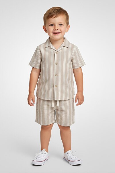 Nautica طقم جينز للأولاد الصغار مكون من قطعتين، قميص مخطط وشورت، بني