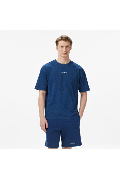 United 4 UNITED4 تي شيرت رجالي ذو قصة عادية باللون الأزرق الداكن