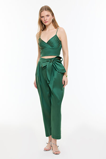 Roman Beli Bağlama Detaylı Tafta Havuç Pantolon Yeşil YY012066_012