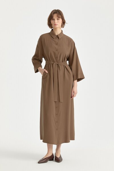 Nihan Önden Düğmeli Kuşaklı Lyocell Elbise Kahve
