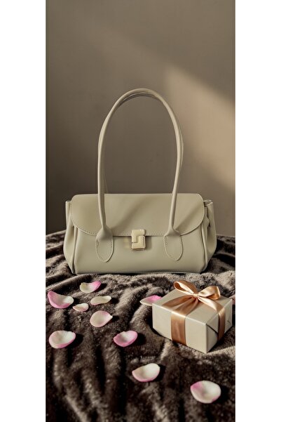 Amabel Jewelerys Kilis Büzgülü Toka Detaylı Kadın El ve Omuz Çantası Koyu Krem